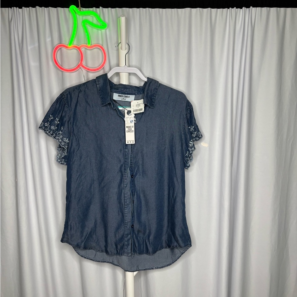 🔥🔥 HOT SALE !!! Stylish Navy Button-Up Blouse with Lace Sleeves